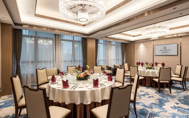 Rezen Hotel Yunyang Lanwan
