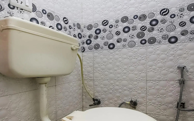 Ravi Palace by OYO Rooms