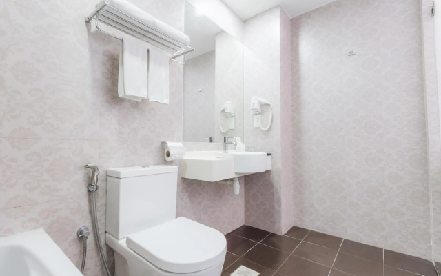 Santa Grand Hotel East Coast, a NuVe Group Collection
