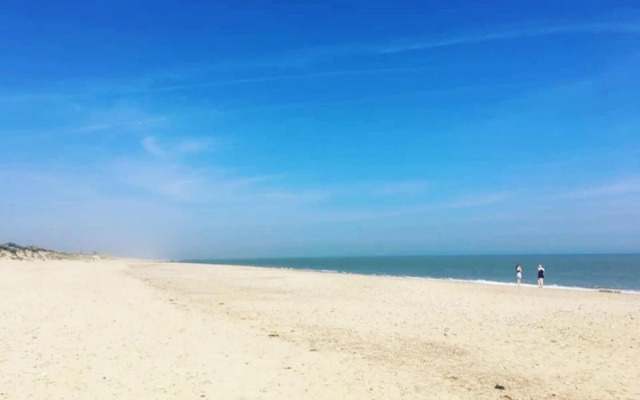 Hemsby Cottage With spa Bath and Private Garden