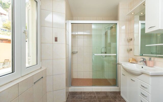 Hedera Estate, Hedera A59