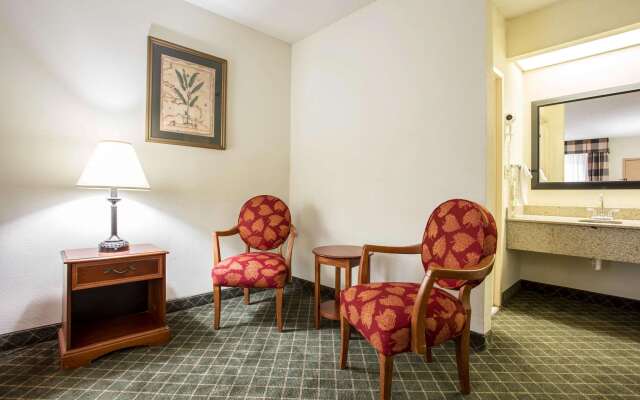 Clarion Inn & Suites