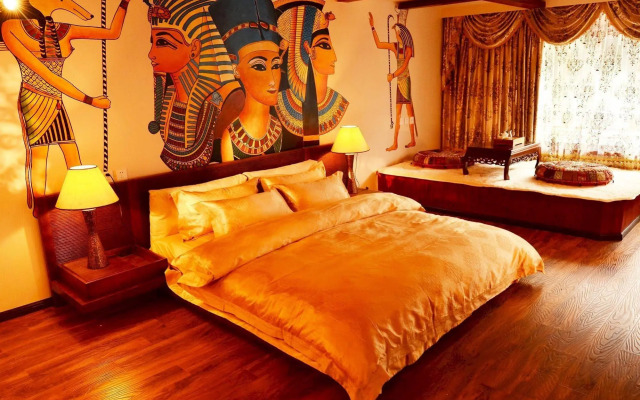 Lijiang Overseas Club