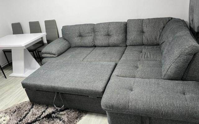 apartament cu 3 camere in zona linistita