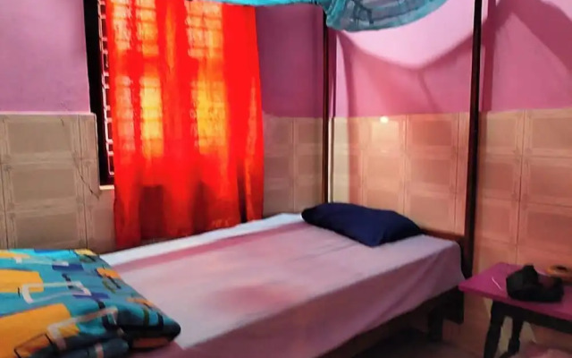 Goroomgo Central Guest House Agartala