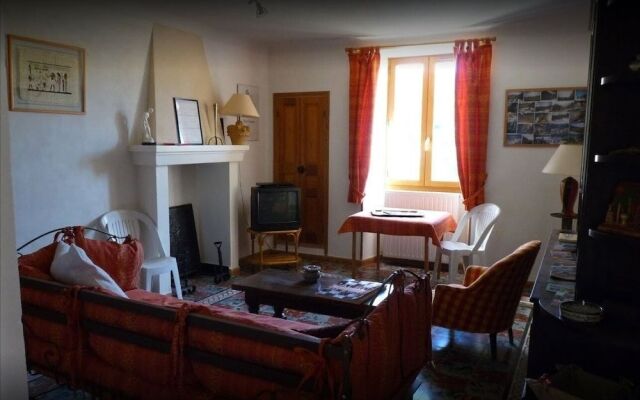 Oustaou Des Moulieres