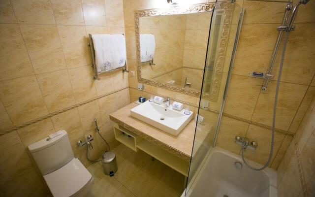 Metro Hotel Apartments