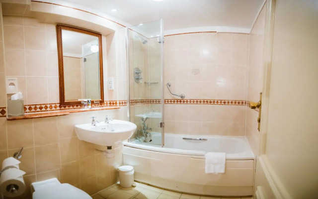 Winchester Wessex Hotel by Sunday