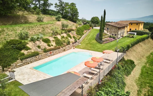 Tranquil Chianti Escape for 4