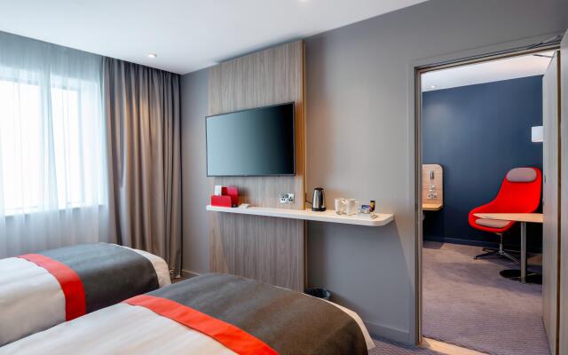 Holiday Inn Express London Heathrow T4 by IHG