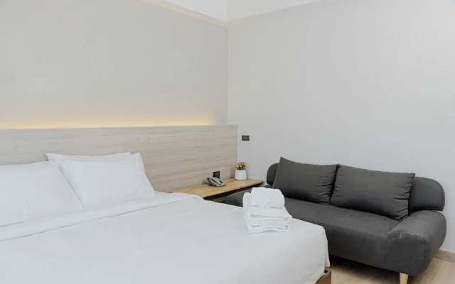 The Horizon Groove Hotel