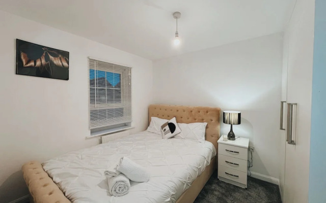 Cozy Windmill House in Smethwick