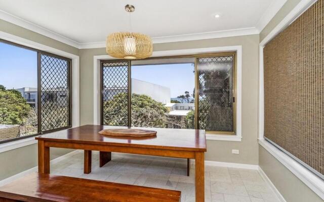 Kingscliff Ocean Vista With Jacuzzi Spa