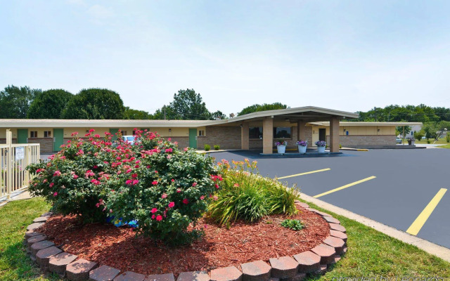 Americas Best Value Inn Iola