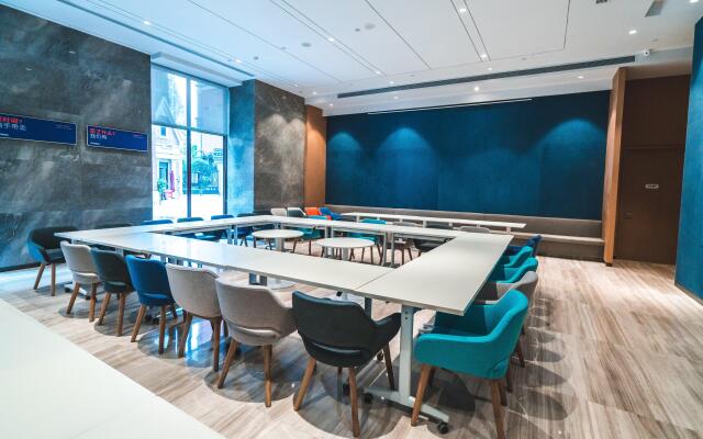 Holiday Inn Express Pengzhou Downtown by IHG