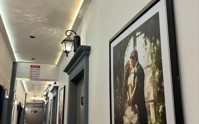 V Love Hotel