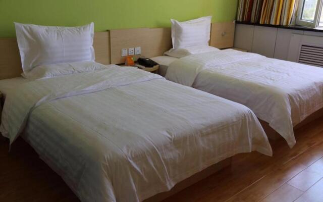 7Days Inn Hami Baofeng Market