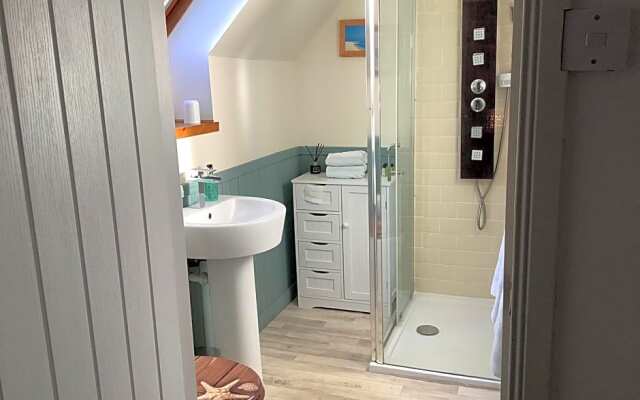 Oakwood Bed  Breakfast