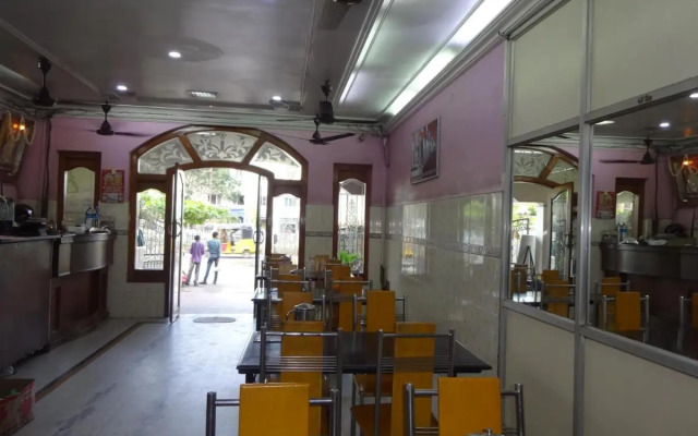 Hotel Sri Sabthagiri