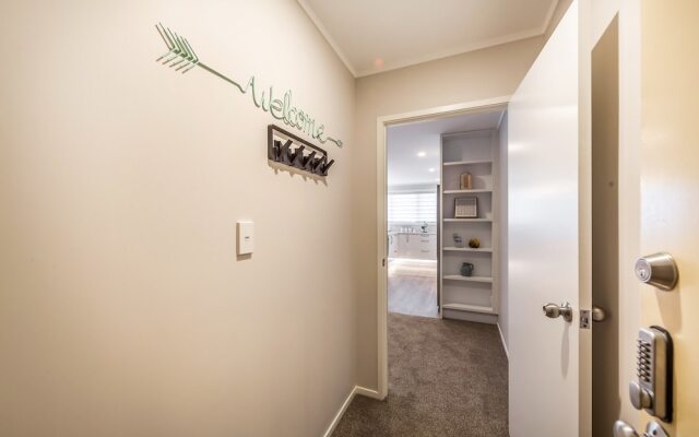 Central Manukau Hideaway