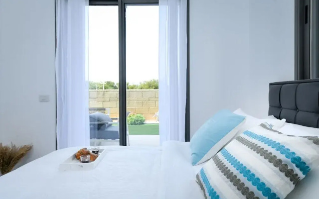 Stylish Coastal Oasis by Sea N' Rent
