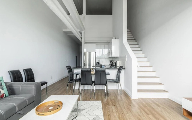 2storey 2bd Designed Loft Free Parking 2