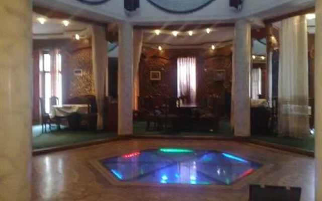 Отель Titanik