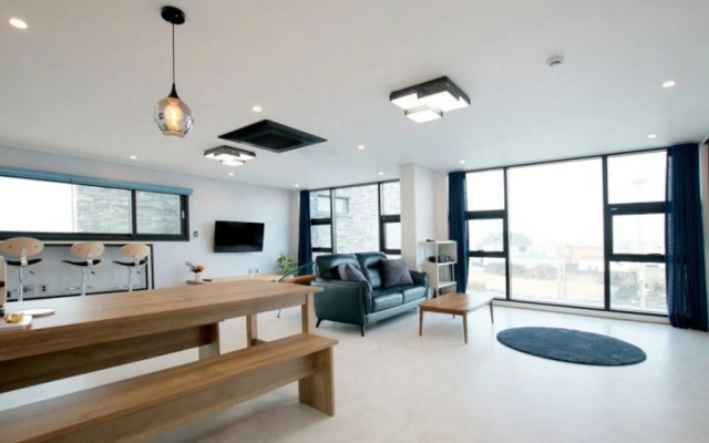 Woljeong Hill Pension