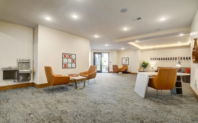 FRONTDESK The Marshall Campus Apts Louisville