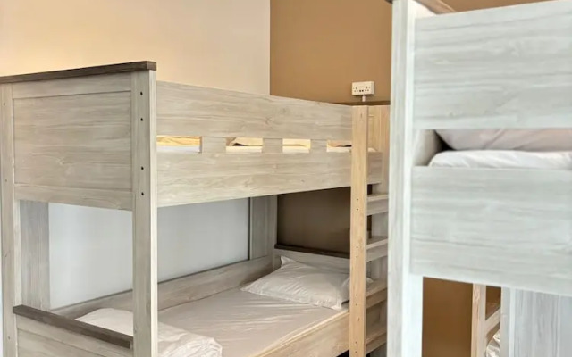 Lyo hostel Marina Whraf 1