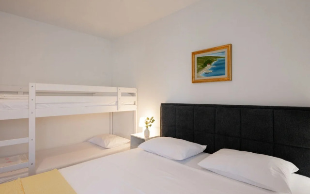 House Rose With Garden and Pool