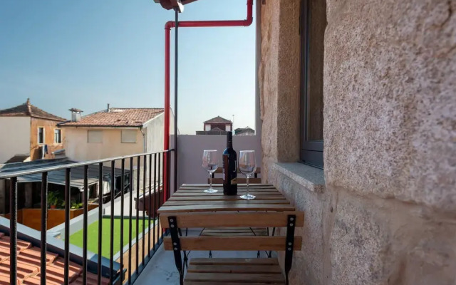 Mezzanine Stylish Apartment U