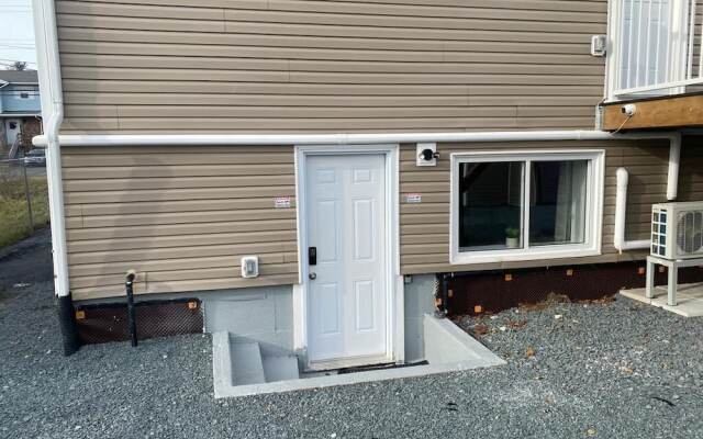 Modern 3 BR Home - Family Friendly