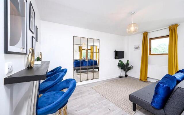 Modern 2 bed apartment in Croydon