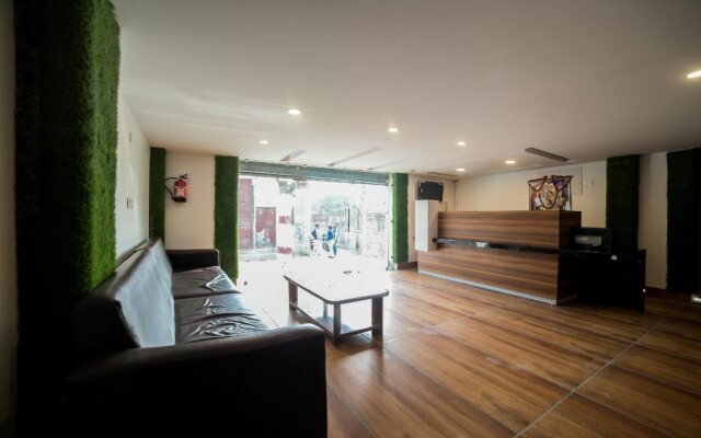 Royal Town Paschim Vihar By OYO Rooms