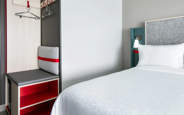 avid hotel Roseville - Minneapolis North by IHG