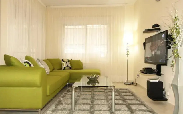 Halcon Molos Apartment