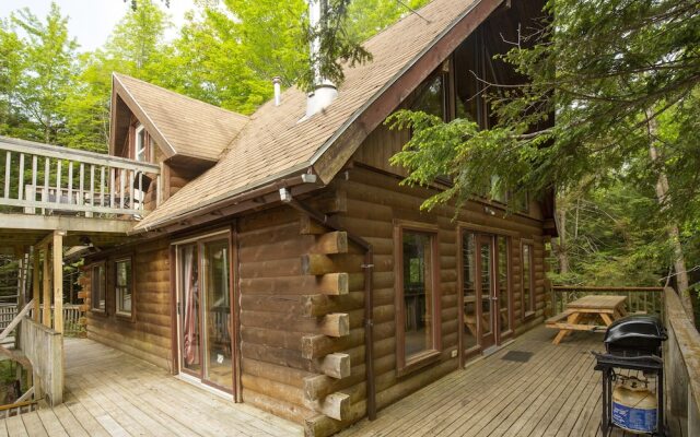 Mersey River Chalets a nature retreat