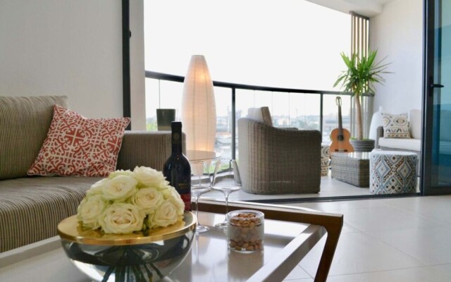 Beautiful Apt Design Pkg included TL13