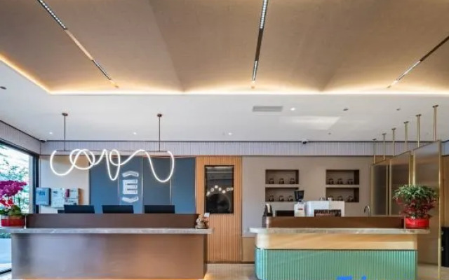 Yilong Anyue Hotel (Shanghai Gutang Road Subway Station Branch)