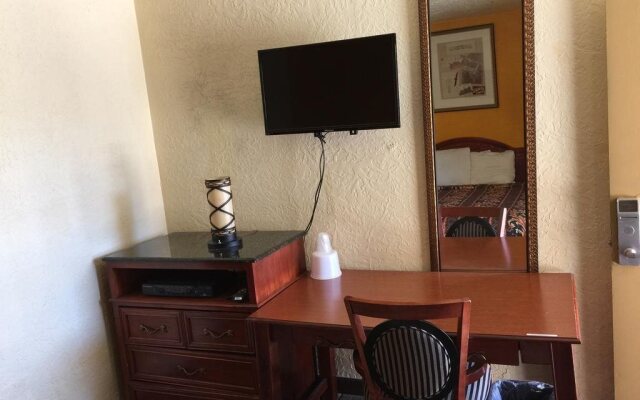 Encore Motel