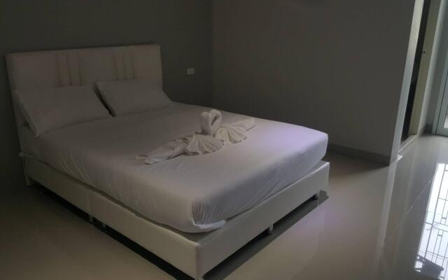 River Residence Saraburi Hotel