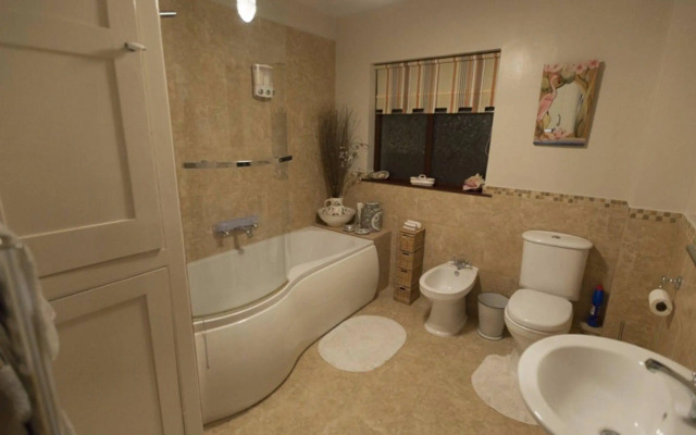 Orchard Side Bed and Breakfast
