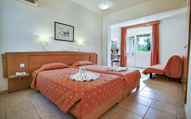 ILIOS APARTHOTEL(Tigaki)