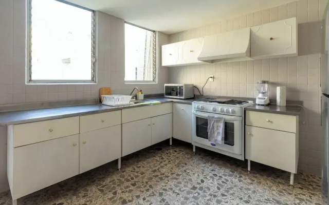 Penthouse Near Masaryk , Sleeps 16 , Pet Friendly
