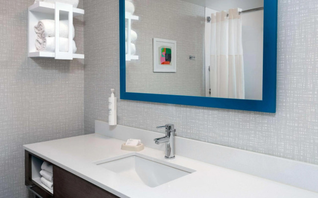 Hampton Inn Hartford/Airport