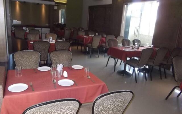Hotel Nikhil Garden