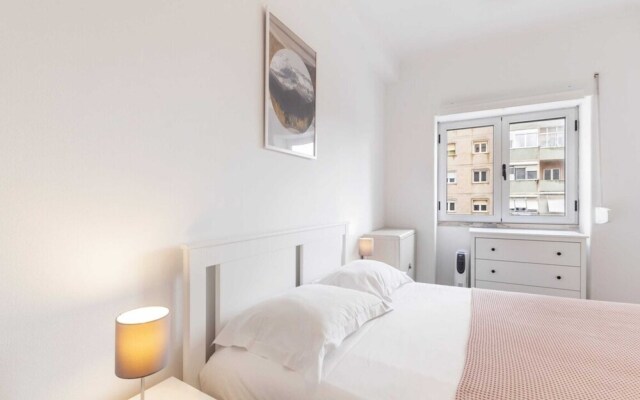 Beautiful 1 Bedroom Apartment Near Benfica