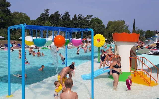 Happy Camp in Camping Cisano San Vito