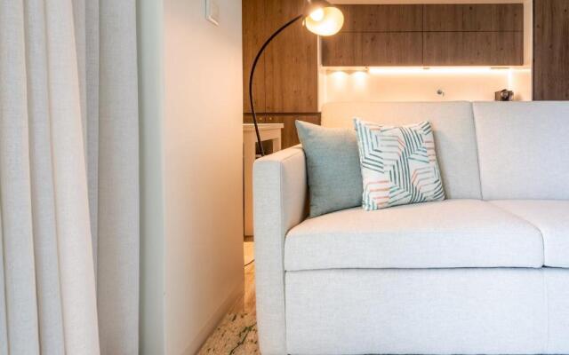 GuestReady - Midcentury Studio with Balcony in Santos 401